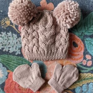 Baby Winter Pom Pom hat and mittens